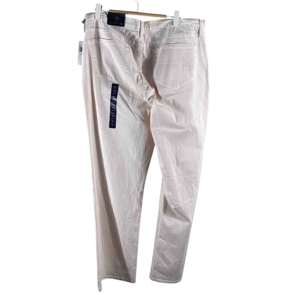 NYDJ Women's Boot Cut Jeans in Cream - Picture 2 of 8